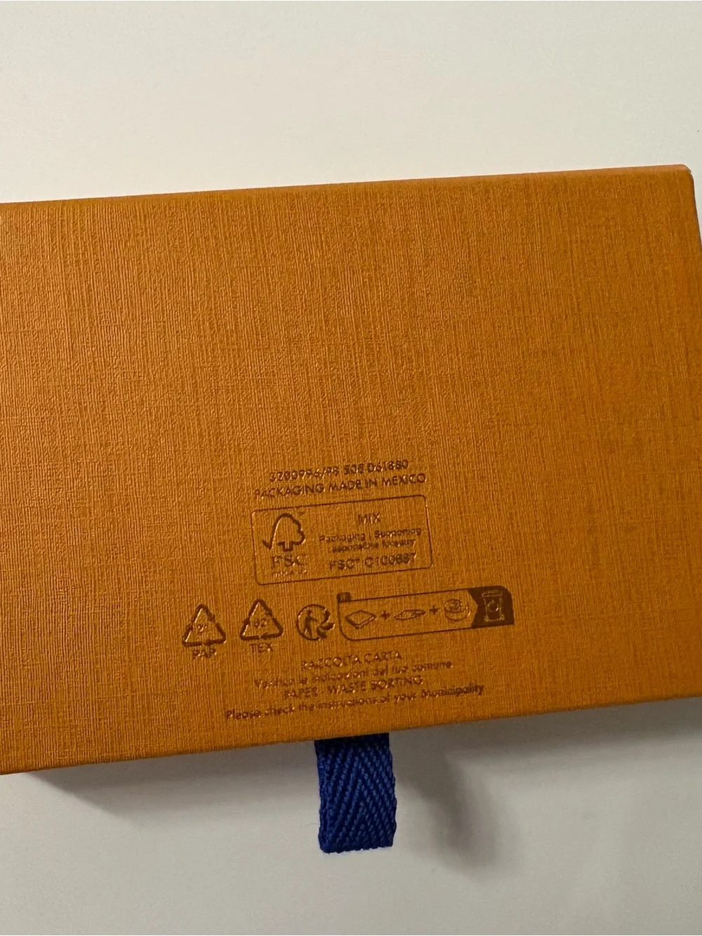 Louis Vuitton Small Wallet or card case gift box and gift tag with ribbon